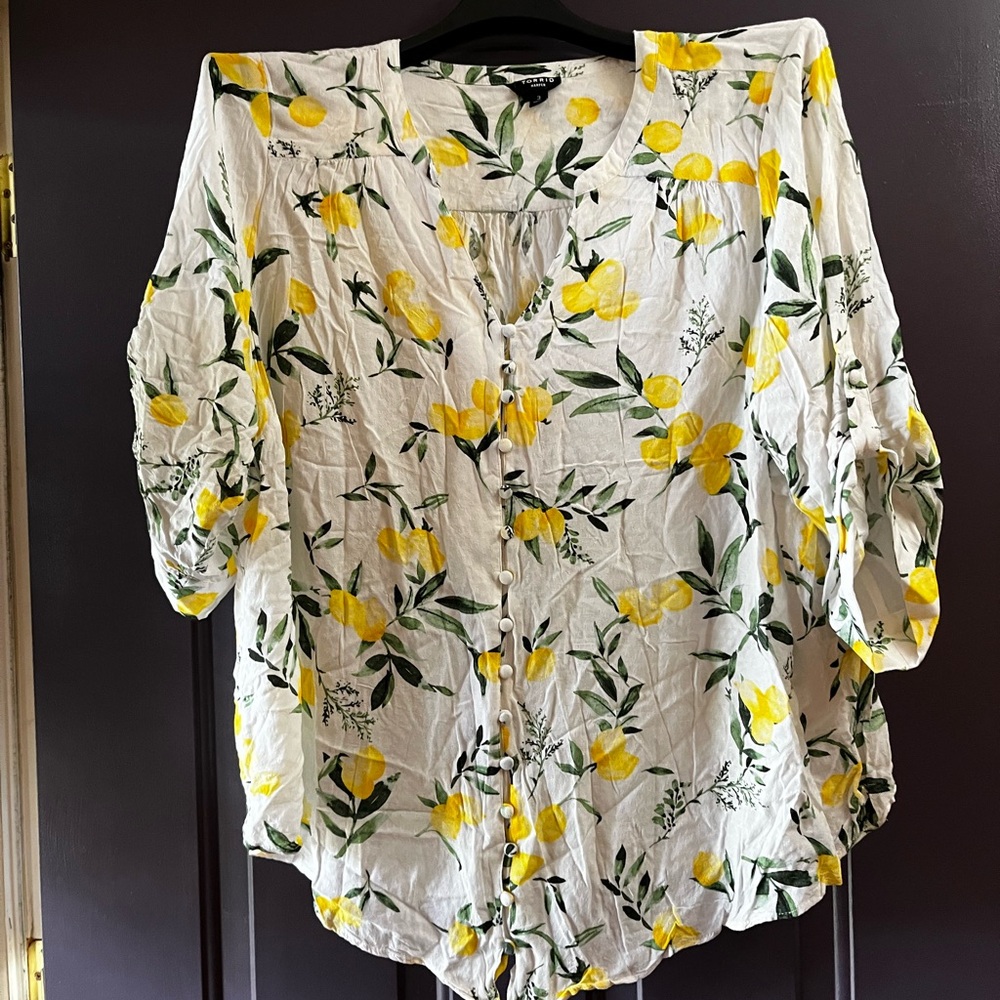 Torrid Yellow and Green Flutter Sleeve Blouse with Mandarin Collar